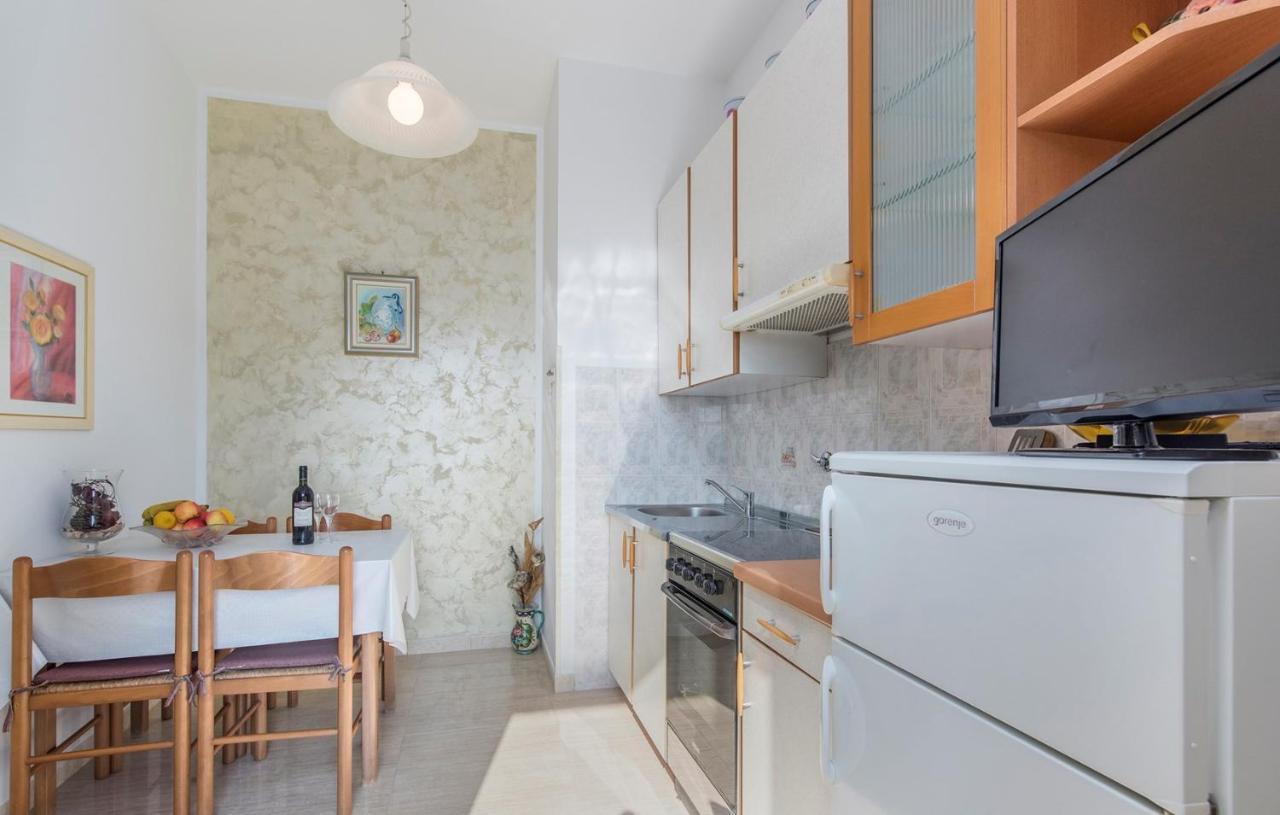 Apartment Complex Orzan Lovrecica Exterior photo