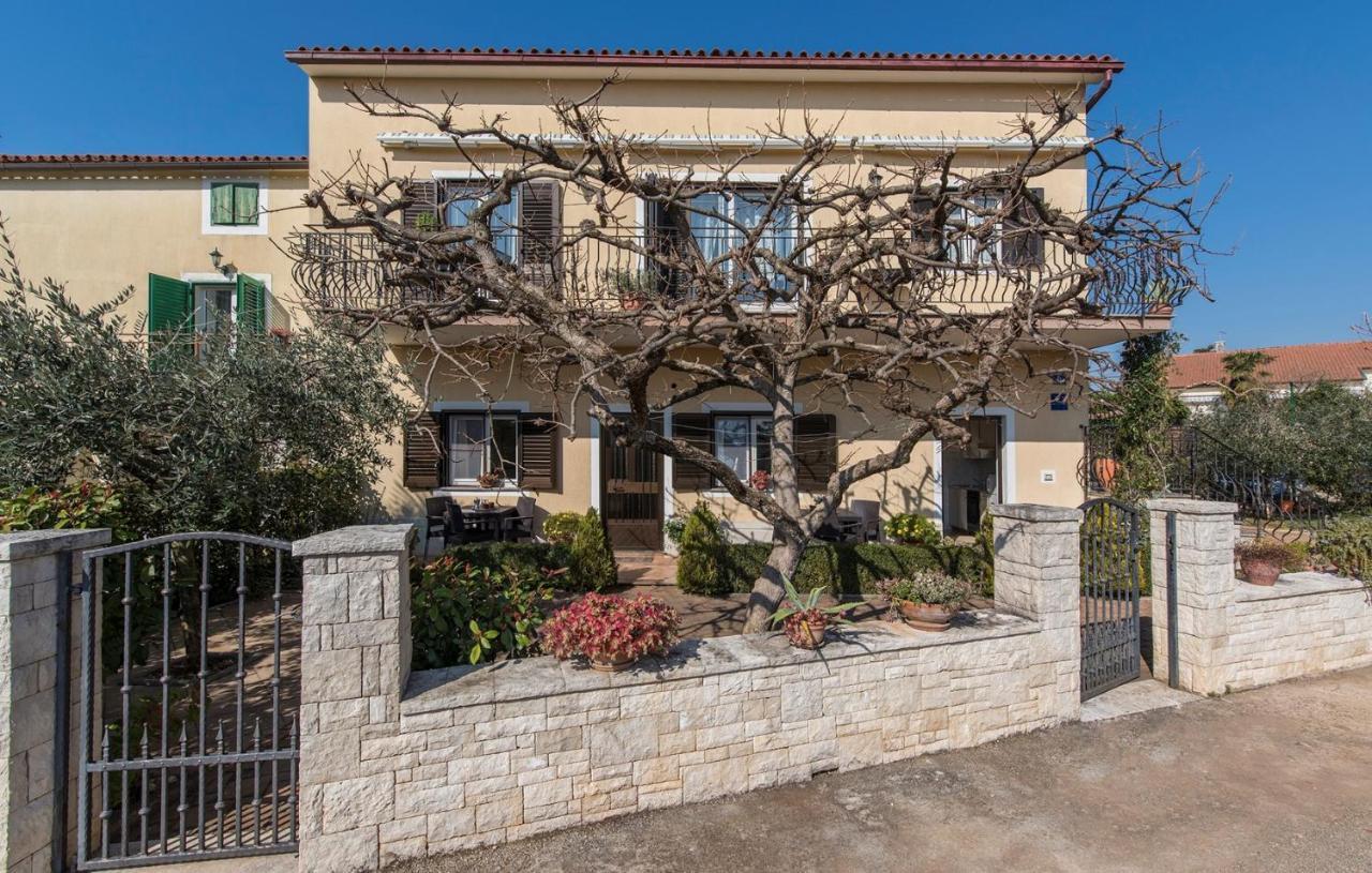 Apartment Complex Orzan Lovrecica Exterior photo